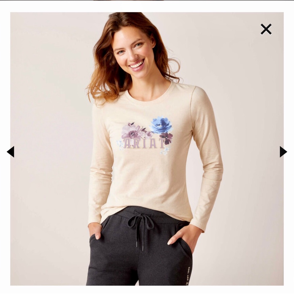 Ariat Peonies Long Sleeve T-Shirt Size Small